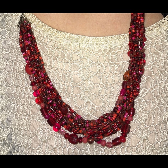 𝗥𝗲𝗱 𝗕𝗲𝗮𝗱𝗲𝗱 𝗡𝗲𝗰𝗸𝗹𝗮𝗰𝗲 - Picture 2 of 6